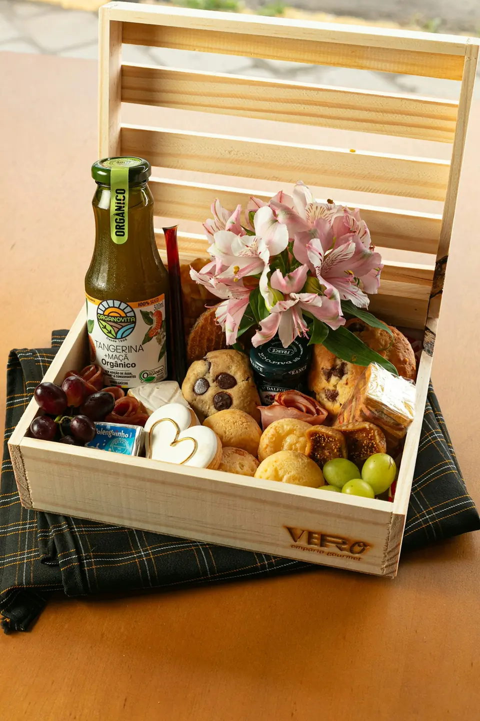 Hộp quà bánh & trái cây