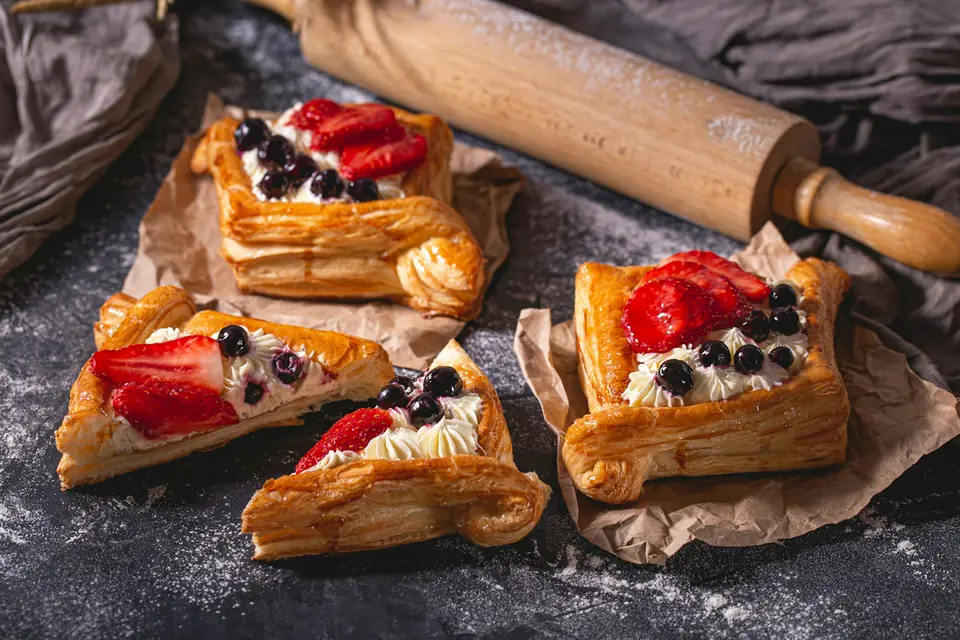 Bánh ngàn lớp trái cây